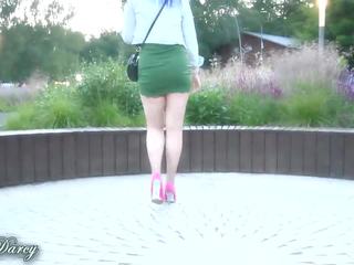 Fascinating nohy podkolienky nie nohavičky v verejnosť, dospelé video 24