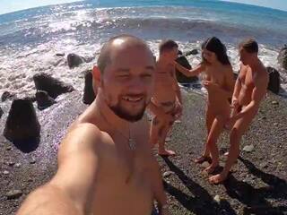 4 lads perseestä a venäläinen slattern päällä the ranta: vapaa hd seksi elokuva 3d | xhamster